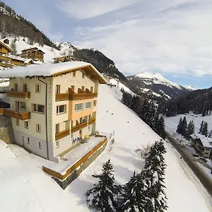 Hotel Garni Bellavista, Arabba
